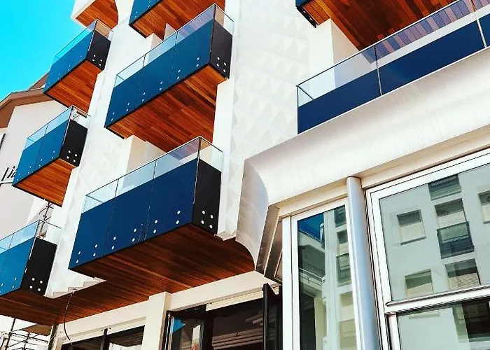 Montecarlo - Vista Mare Con Piscina&Area FitnessAlbergo